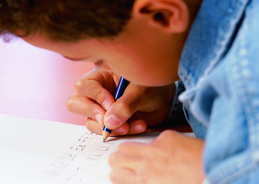 Learning2 Child writing