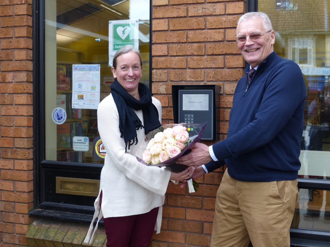 Cllr Hughes_Donna Jarman_Hanham Library OA5000