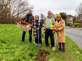 Common Connections officer David Tibbatts, Bobbie Sutherland and Paul Kearsley from Emersons Green Town Council, and Councillor Louise Harris at the bulb planting